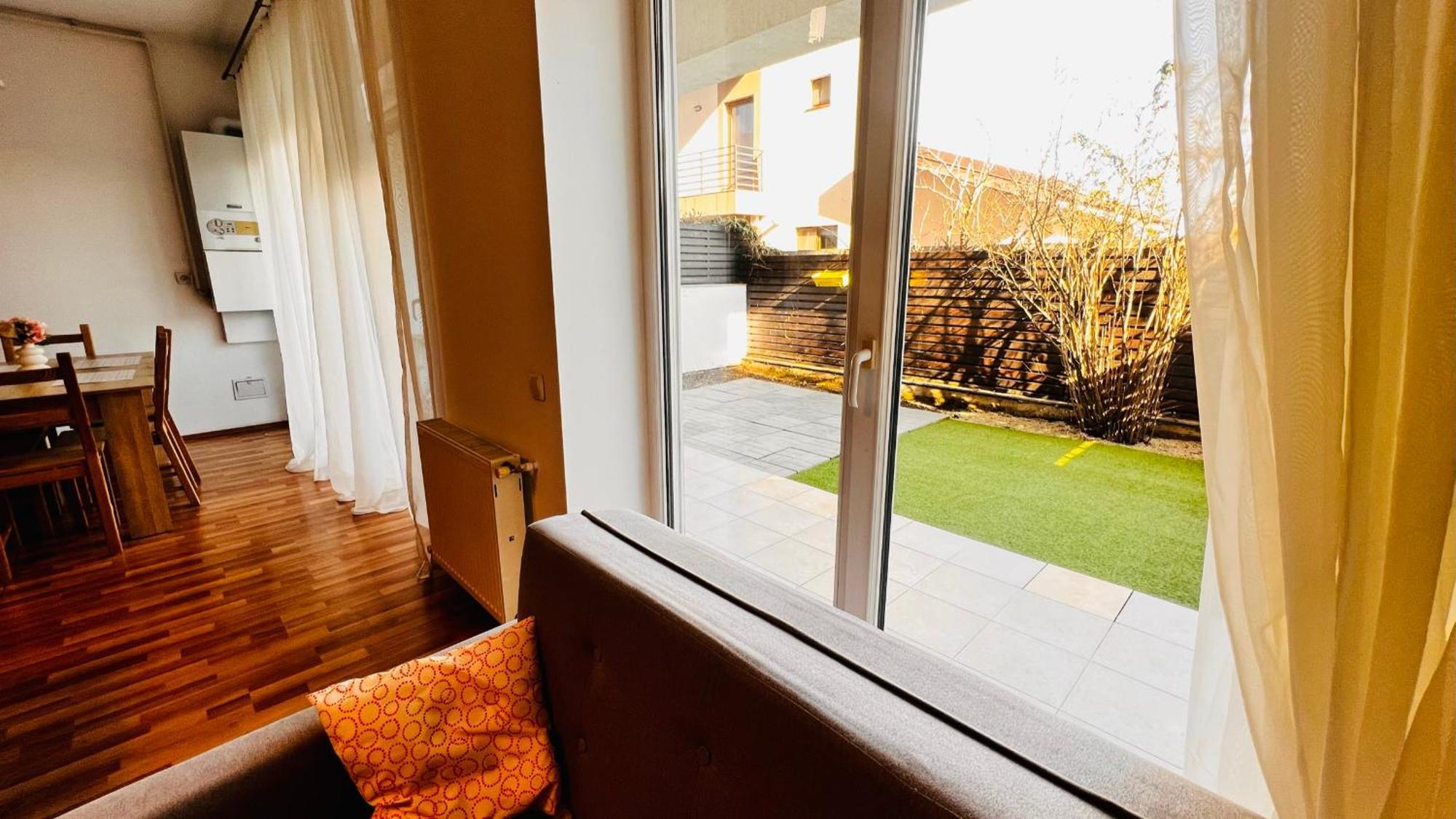 Otopeni Airport Apartment With Private Garden 외부 사진