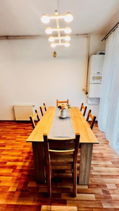 Otopeni Airport Apartment With Private Garden 외부 사진