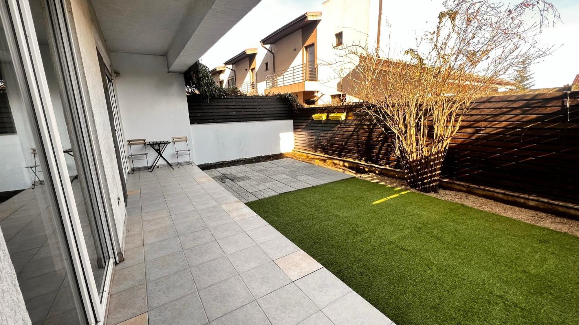 Otopeni Airport Apartment With Private Garden 외부 사진